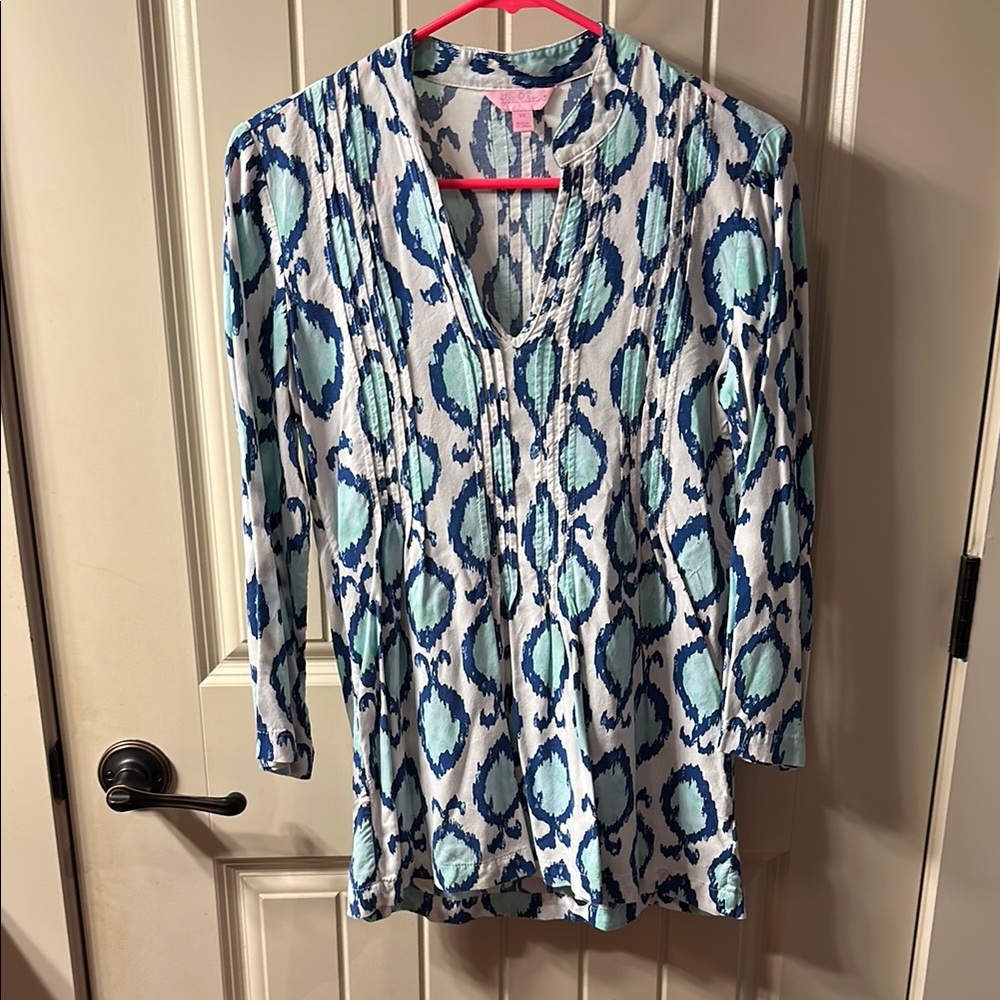 Lilly Pulitzer Blue and Aqua Blouse